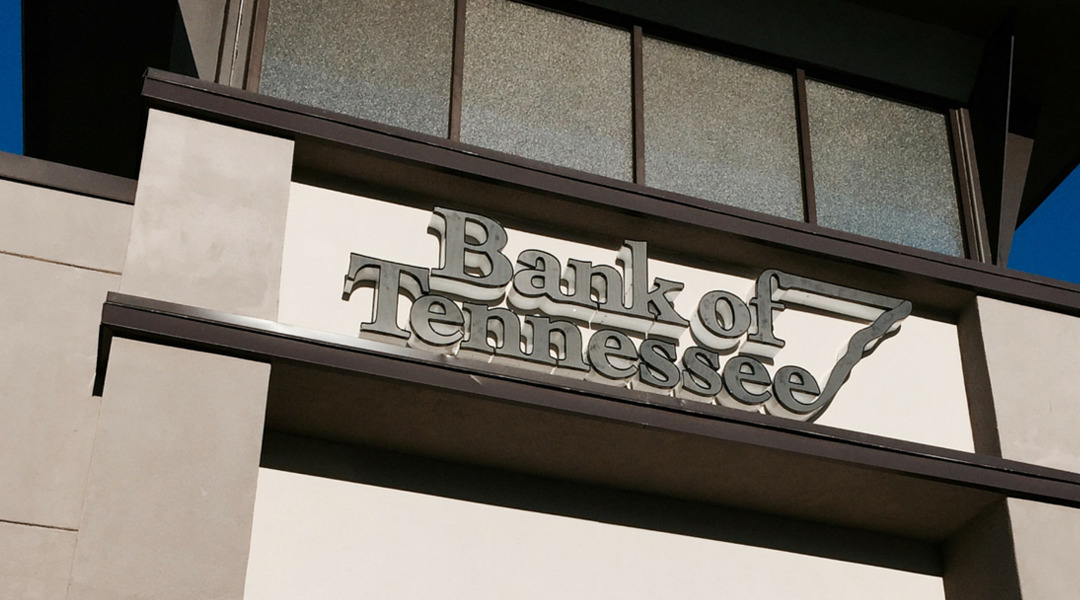 Photo of sign for Bank of Tennessee branch in Green Hills, TN
